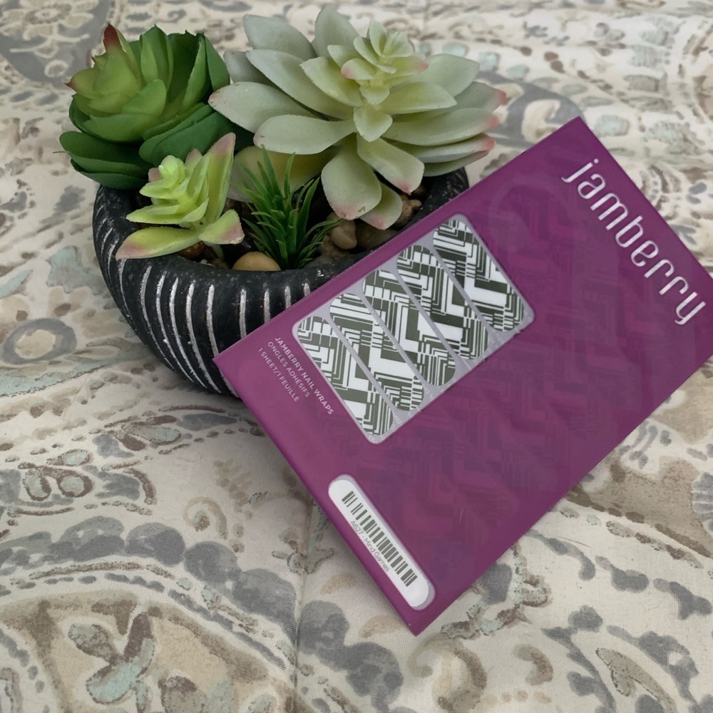Jamberry Nail Wraps-Mind Games